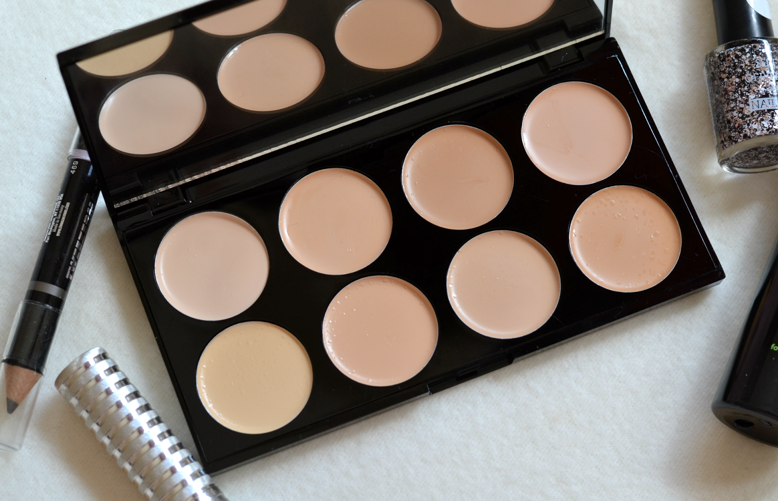 Revolution makeup london concealer Revolution makeup london concealer